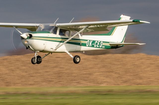 Cessna Skyhawk (OK-CES)