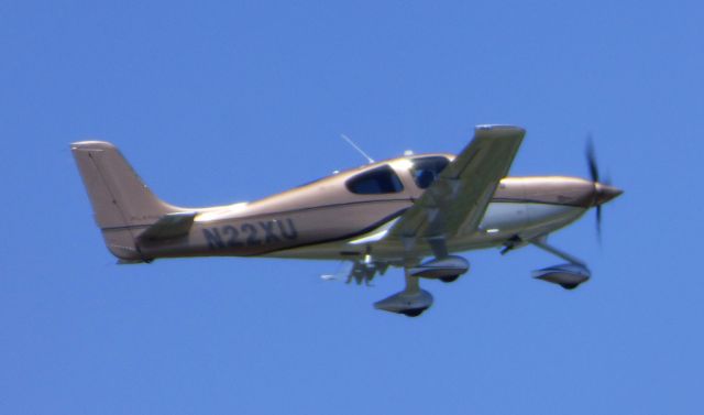 Cirrus SR-22 (N22XU) - Just taking off in the summer of 2018.