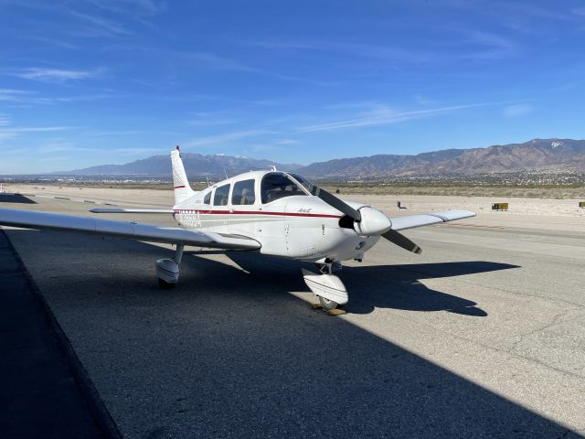 Piper Cherokee (N38695)