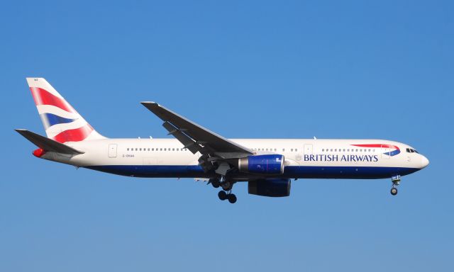 BOEING 767-300 (G-BNWA) - Taken from the threshold of 29L