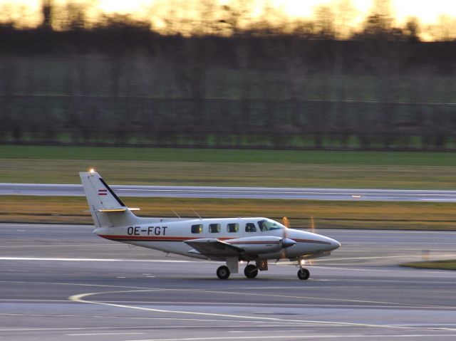 Cessna T303 Crusader (OE-FGT) - Cessna T303 Crusader OE-FGT landing in Vienna 