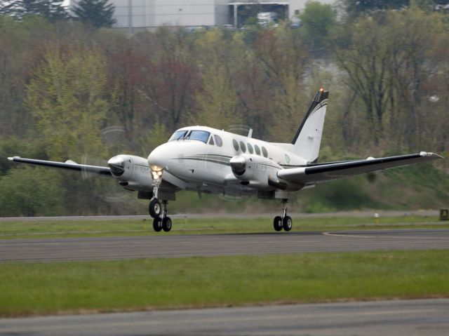 Beechcraft King Air 100 (N24EM) - Take off runway 26.