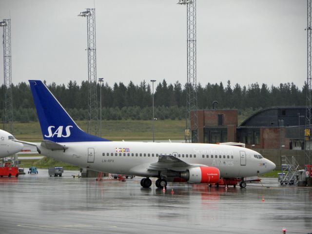 BOEING 737-600 (LN-RPX)