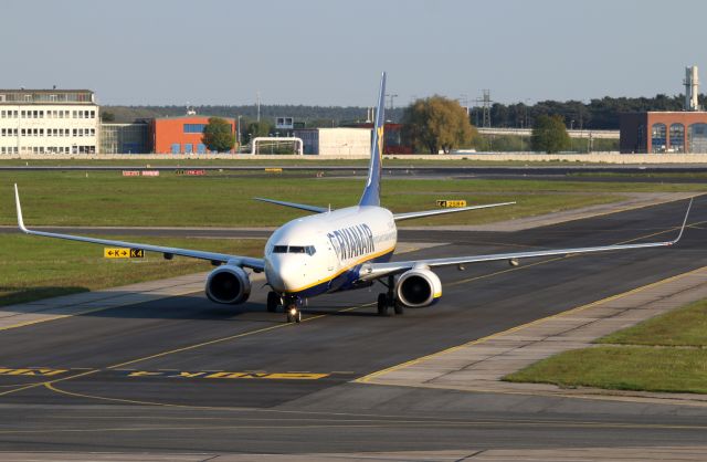 Boeing 737-800 (EI-DPY)