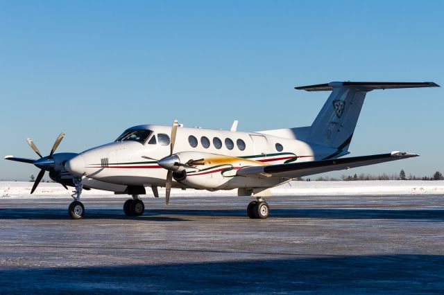 Piper PA-30 Twin Comanche (C-GAEW)