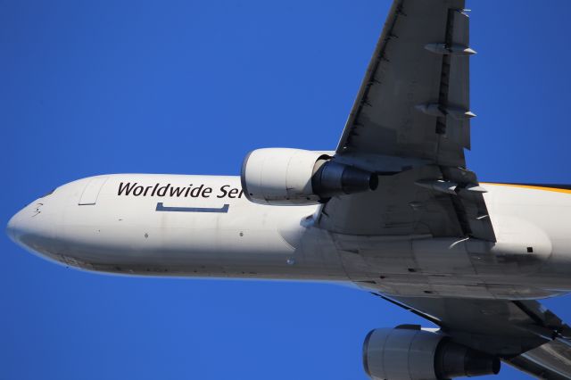 BOEING 767-300 (N315UP)