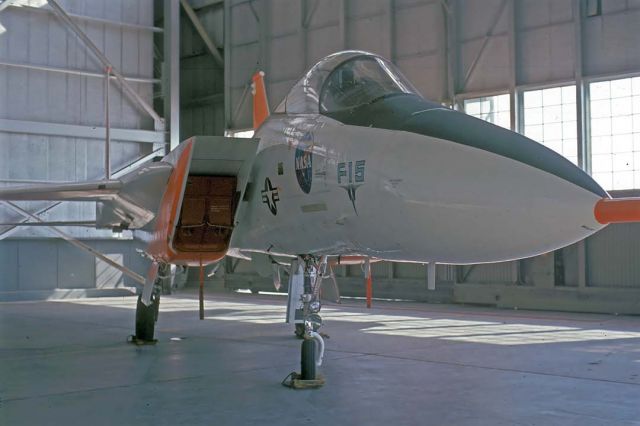 McDonnell Douglas F-15 Eagle (71-0281) - The second F-15A 71-0281 was bailed to NASA in 1975 and displayed at the Edwards AFB open house on November 16, 1975.