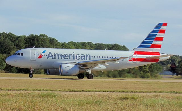 Airbus A319 (N715UW)