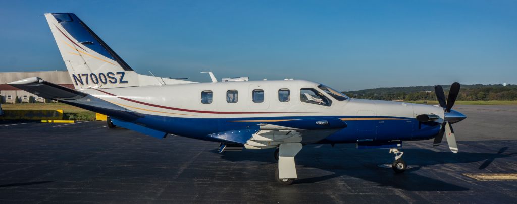 Socata TBM-700 (N700SZ) - About to start up.