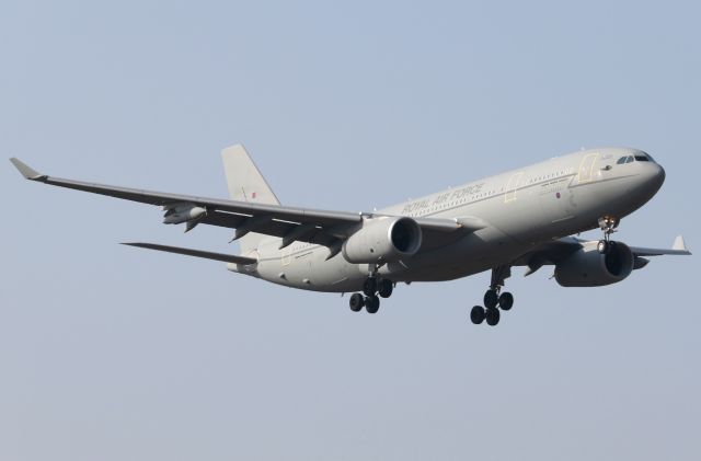 Airbus A330-200 (ZZ-331)