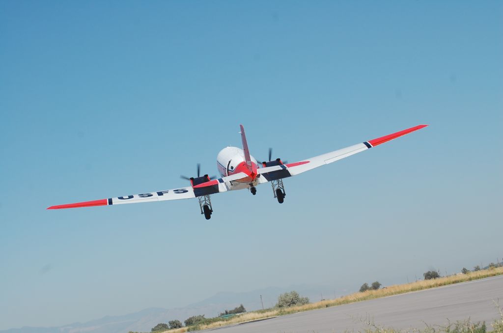 Douglas DC-3 (turbine) (N115Z) - Smoke Jumpers 2010 fire season