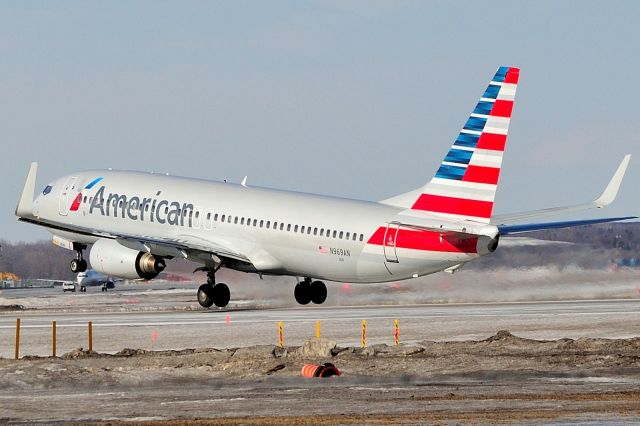 Boeing 737-800 (N969AN)