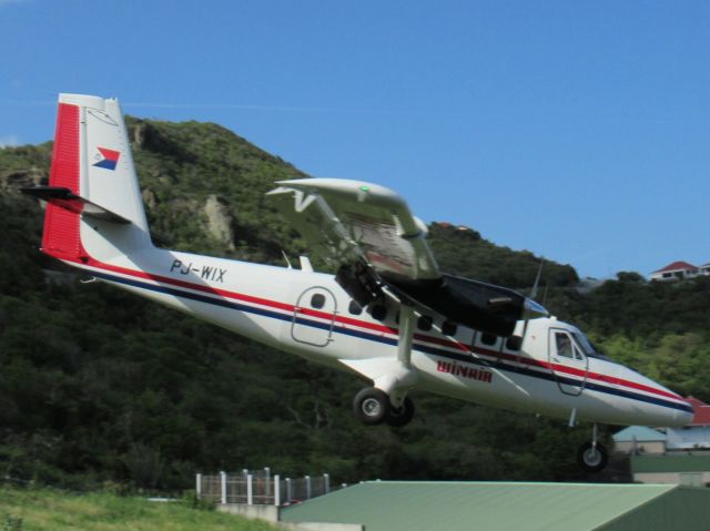 De Havilland Canada Twin Otter (PJ-WIX)