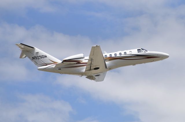 Cessna Citation CJ3 (N525DW)