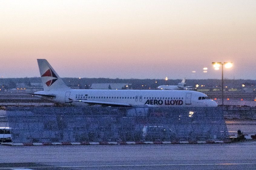 Airbus A320 (D-ALAA) - 2003 - Before Sunrise