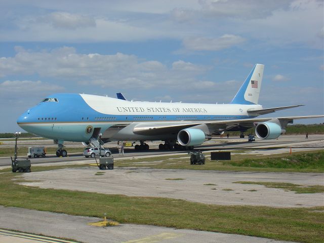 Boeing 747-200 — - I took this picture while waiting for the taxi clearance.