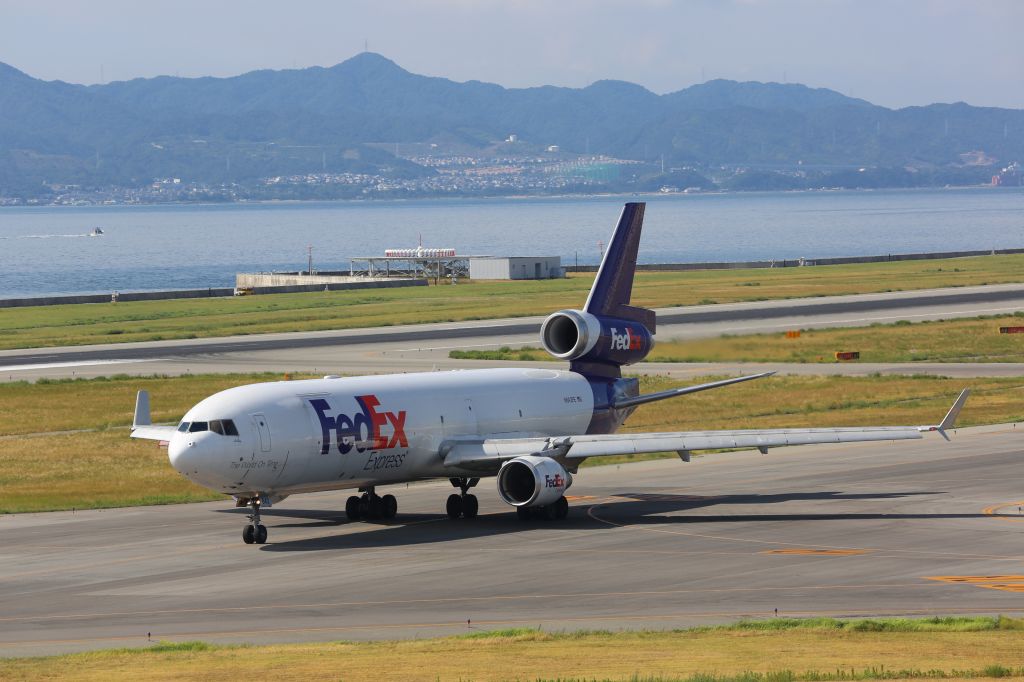 Boeing MD-11 (N643FE)