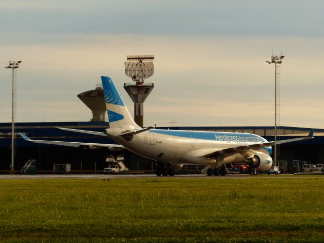 Airbus A330-200 (LV-GKP)