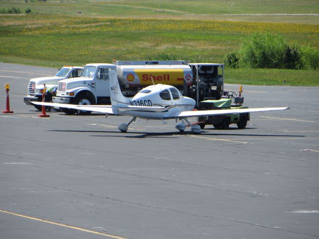 Cirrus SR-22 (N316CD)