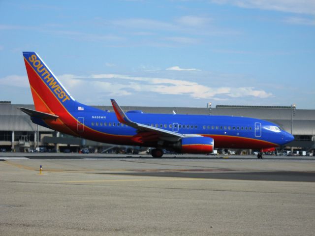 Boeing 737-800 (N438WN) - Awaiting takeoff on RWY 19R