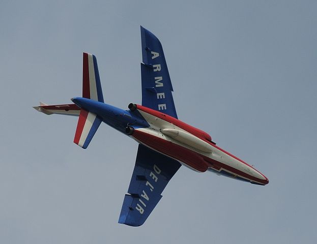 — — - ATHOS 1  FRENCH AIR FORCE DISPLAY TEAM