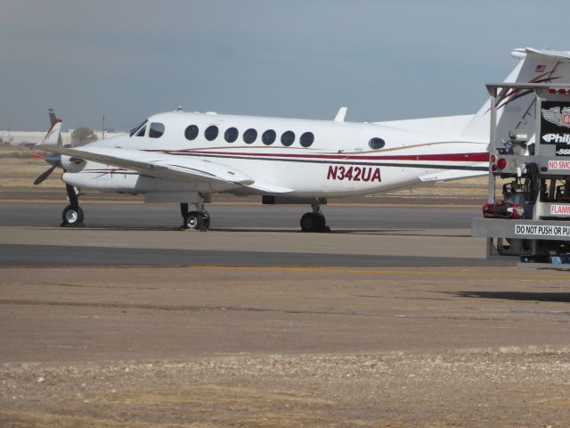 Beechcraft Super King Air 200 (N342UA)