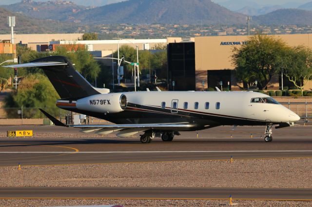 Bombardier Challenger 300 (N579FX)
