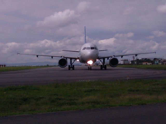 Airbus A320 (XA-FOG)