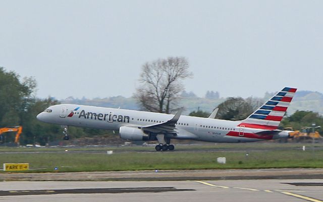 Boeing 757-200 (N941UW) - american b757-2b7 n941uw dep shannon for philadelphia 7/5/17.