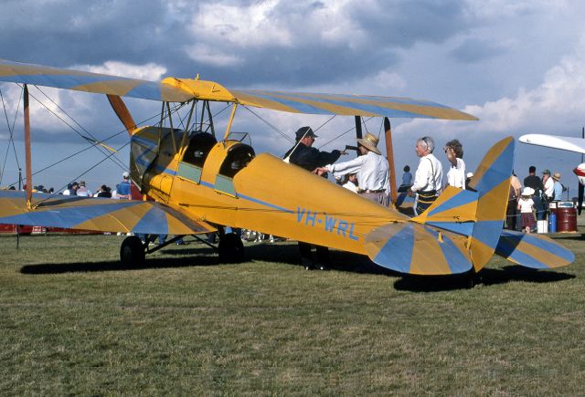 OGMA Tiger Moth (WRL) - DE HAVILLAND AUSTRALIA DH-82A TIGER MOTH - REG : VH-WRL (CN DHA1073) - WANGARATTA AIRPORT VIC. AUSTRALIA - YWGT 17/5/1998