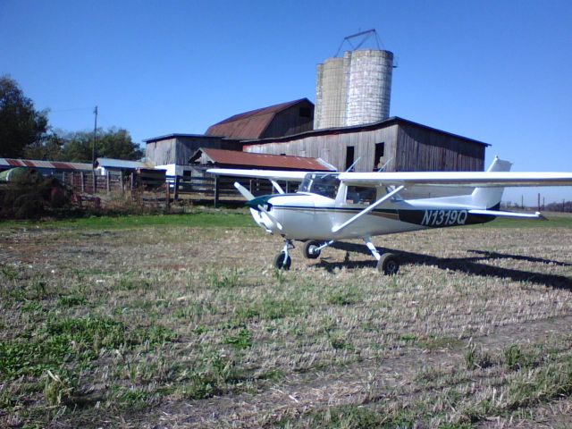 Cessna Commuter (N1319Q) - N1319Q in the oats stubble.