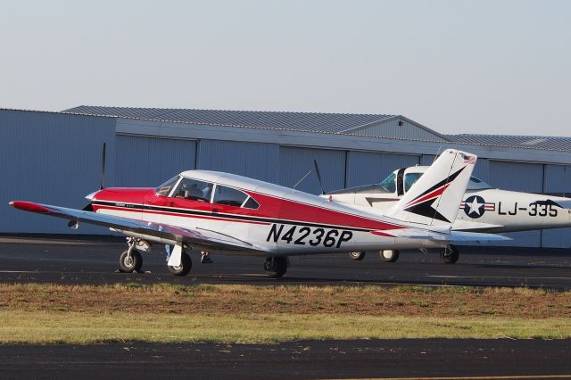 Piper PA-24 Comanche (N4236P)