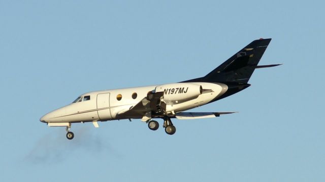 Dassault Falcon 10 (N197MJ) - On final to RWY 35, Dec 23,2015