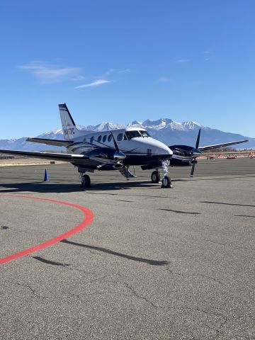 Beechcraft King Air 90 (N117C) - Alamosa Co Airport