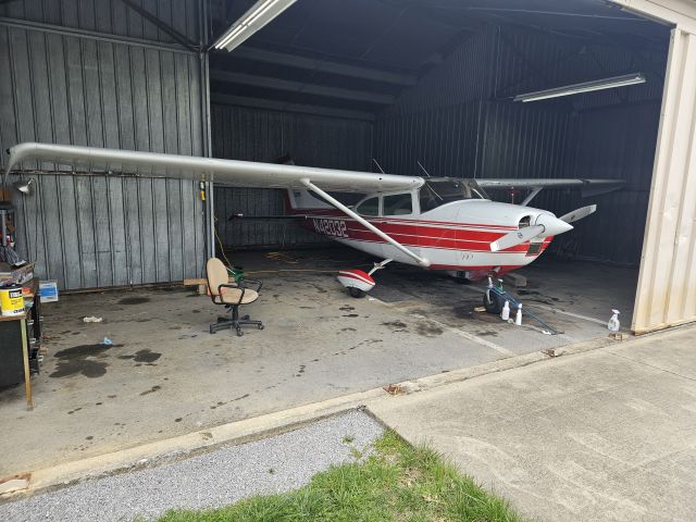 Cessna Skylane (N42032)