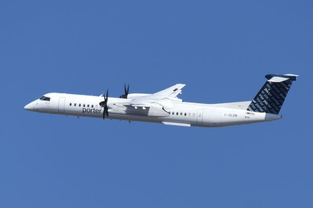 de Havilland Dash 8-400 (C-GLQN)