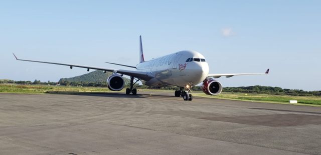 Airbus A330-300 (G-VINE)