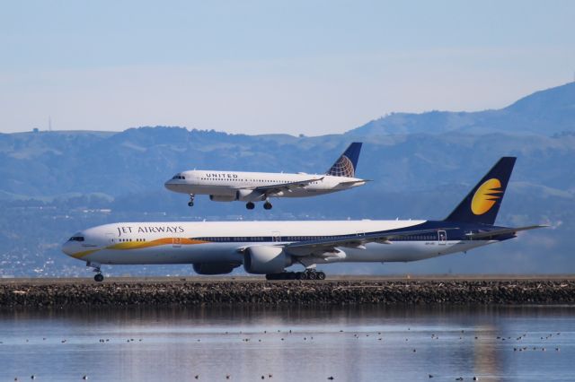 BOEING 777-300ER (A6-JAC)