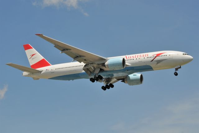 Boeing 777-200 (OE-LPC)