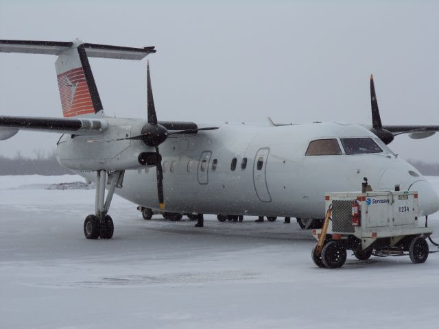 de Havilland Dash 8-100 — - Snowy morning at YQB