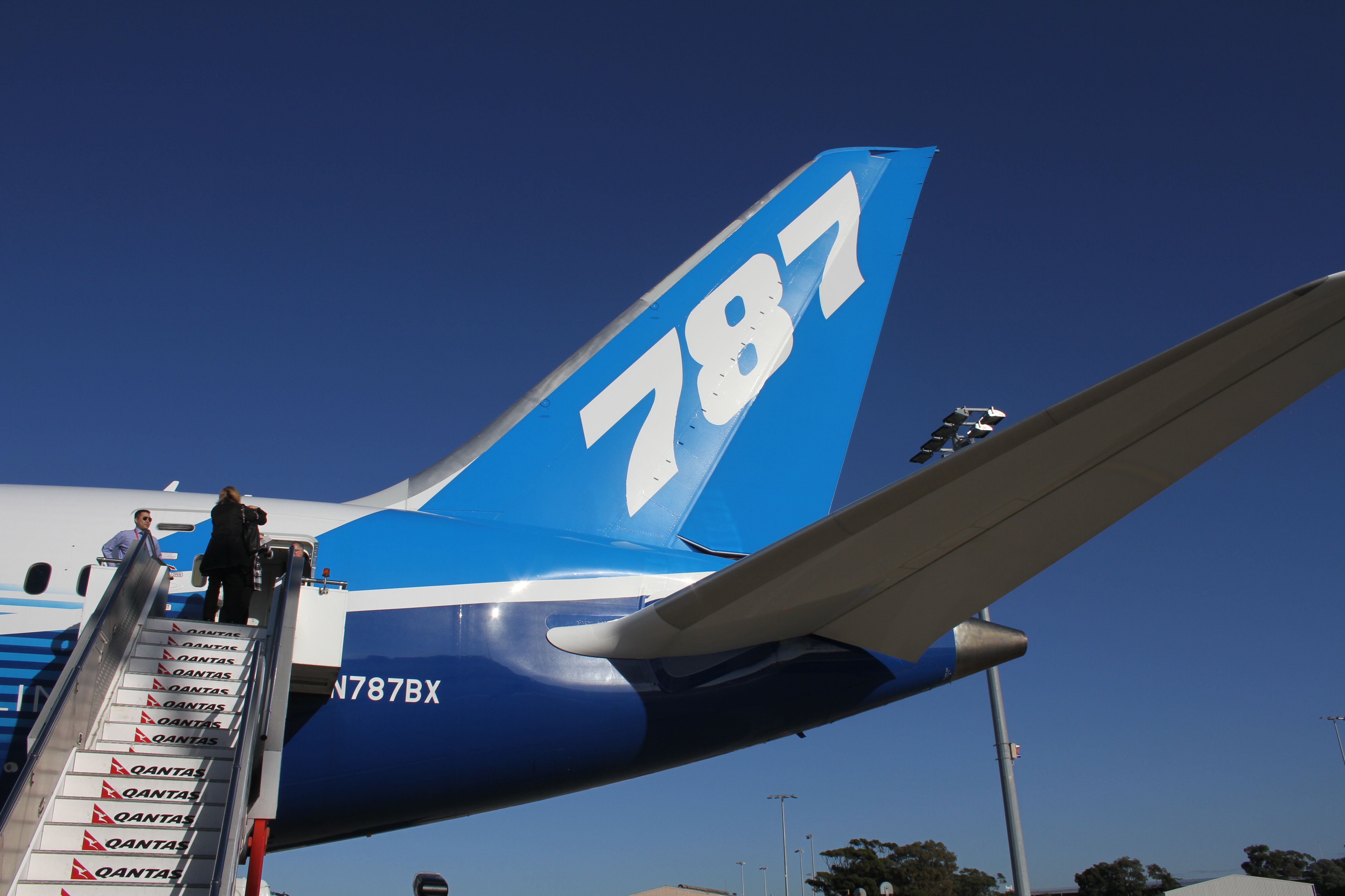 Boeing 787-8 (N787BX)