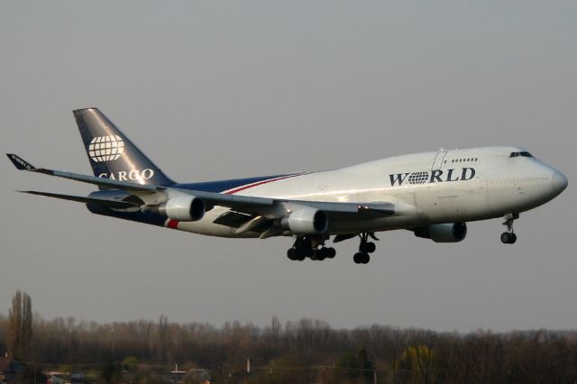 Boeing 747-400 (N741WA)