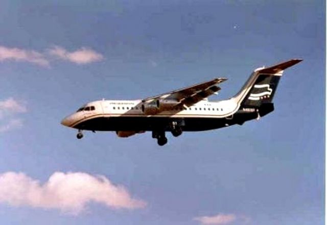 Avro Avroliner (RJ-70) — - Presidential airways BAe146 landing at IAD. 1987