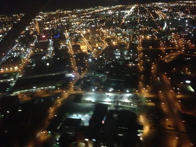 Cessna Skyhawk — - Flying around Tulsa on a fun midnight flight.