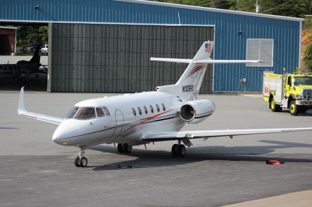 Hawker 800 (N108RL)