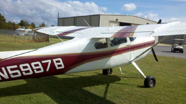 Cessna Skywagon 180 (N5997B)