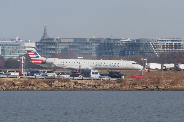 Canadair Regional Jet CRJ-200 (N610NN)