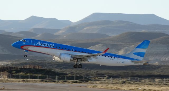 Embraer ERJ-190 (LV-CIG)