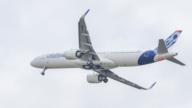 Airbus A321 (D-AVXB)