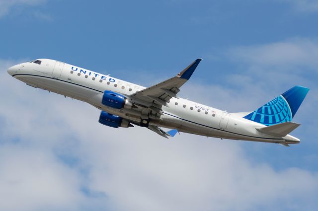 N625UX — - United Express, SkyWest, 5645 blasts off Runway 31 at DSM in route to Huston. This was the first perfect spotting weather day this year in the DSM area with around 63°F weather and partly cloudy conditions. Photo taken April 17, 2021 at 12:50 PM with Nikon D3200 at 135mm. This is the first photo of this registration on Flightaware. 